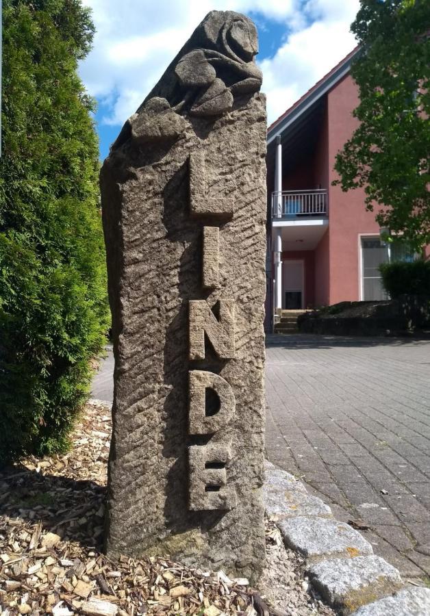 Gasthaus Linde Ingelfingen Eksteriør billede